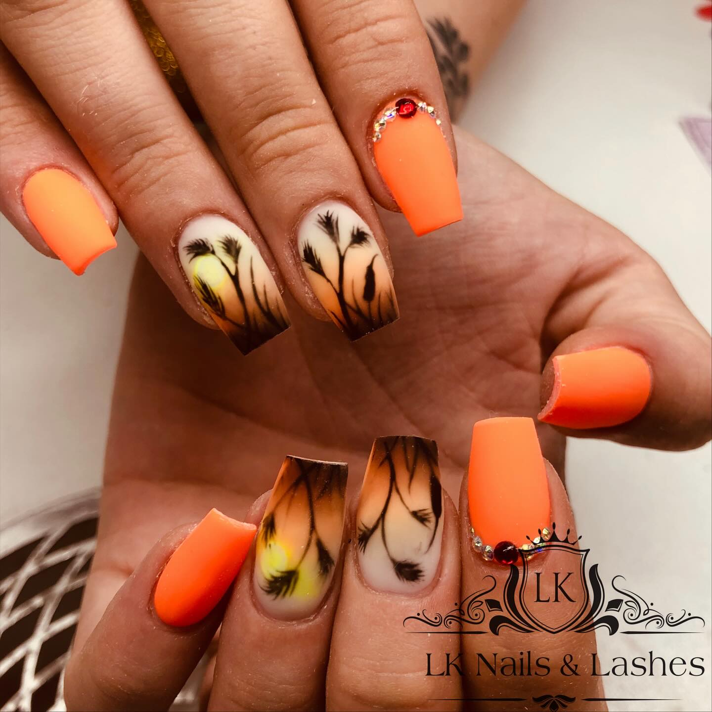 NEUMODELLAGE: mit Farbe